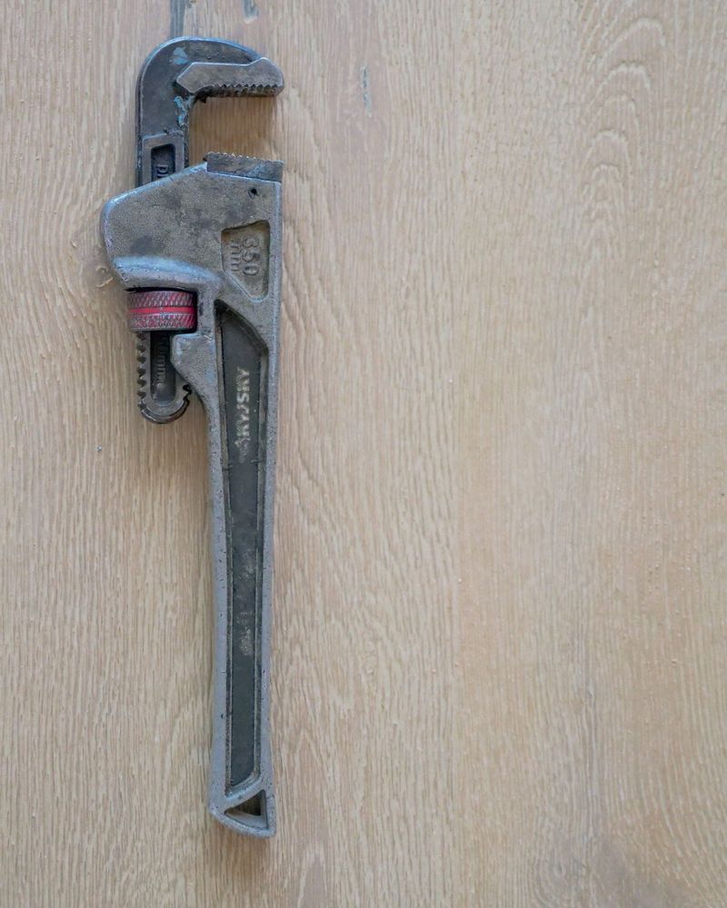 Pipe wrench